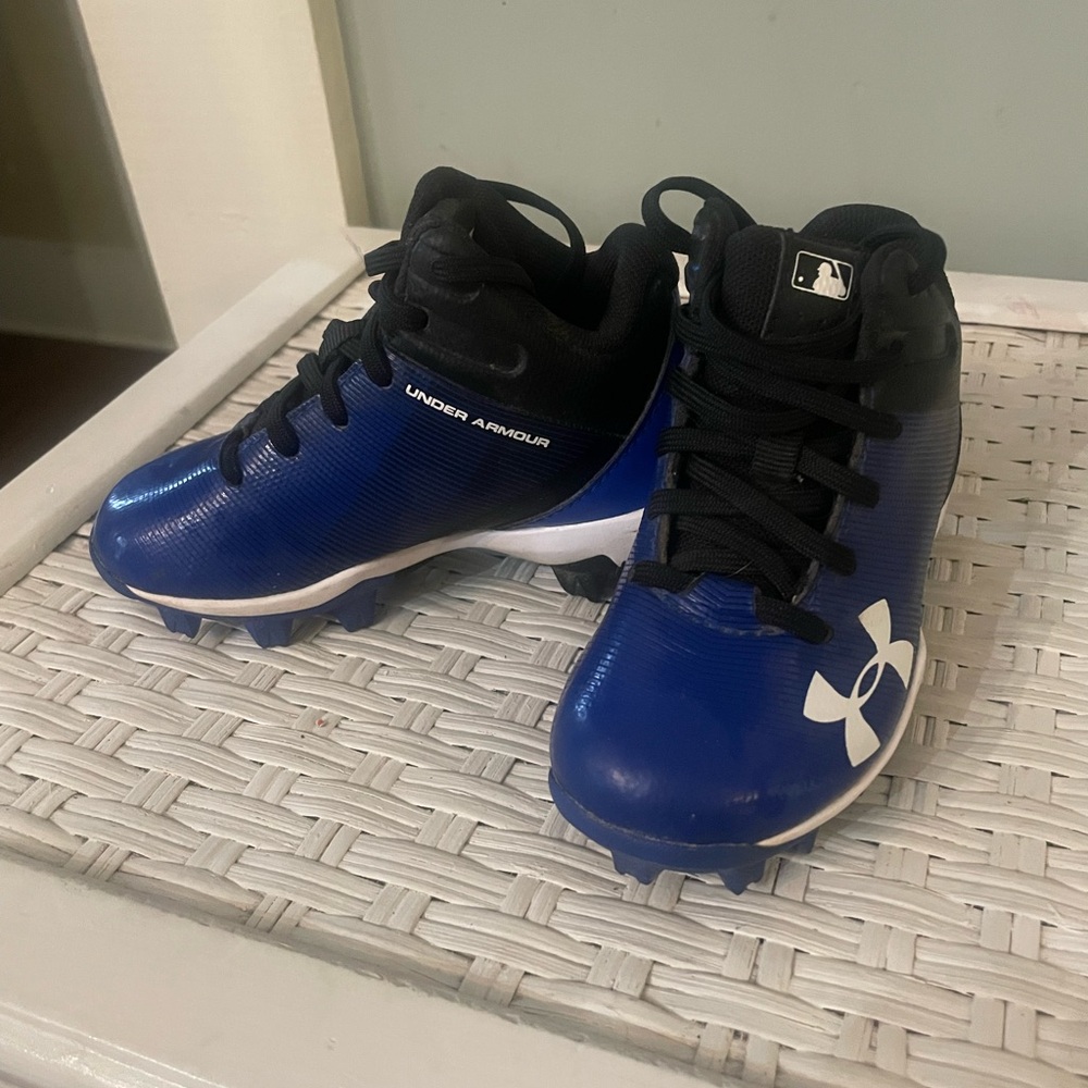Under Armour Boys Cleats